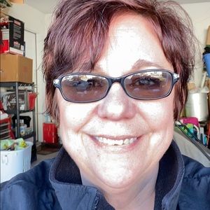 Meet your Posher, Rebecca